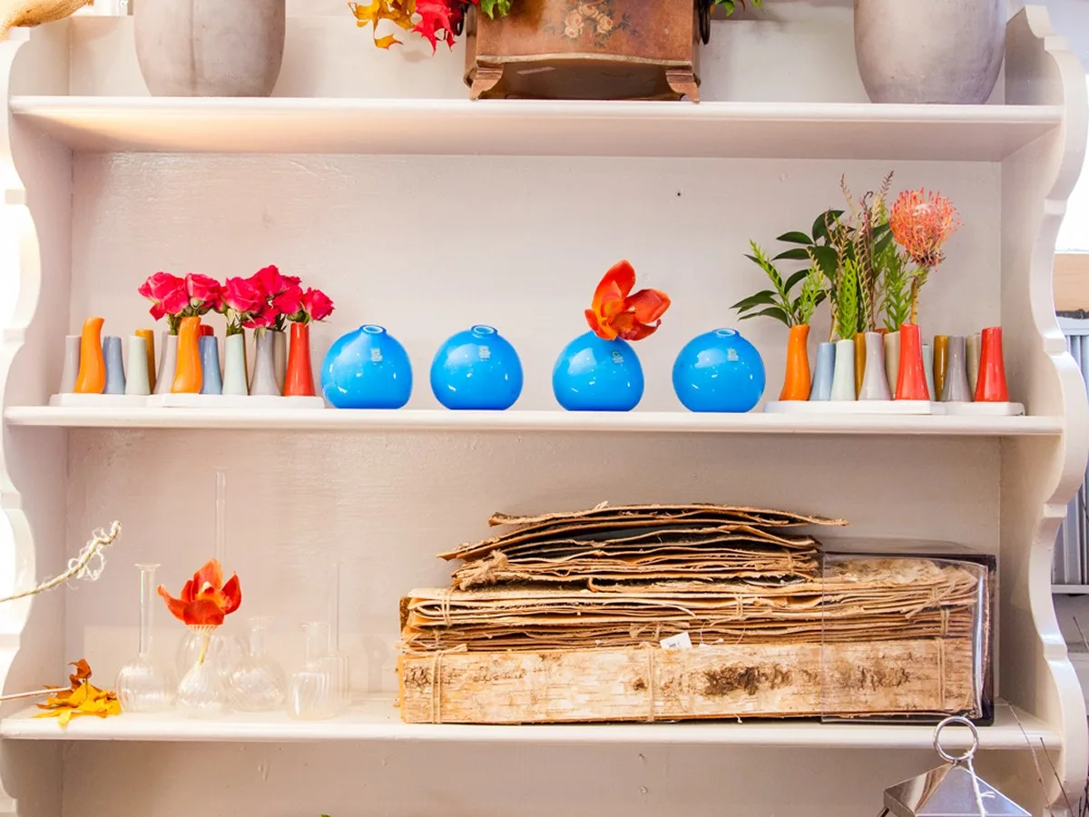 The Flower Bar, a detail